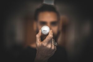 ゴルフのスコア100切りを達成するためのレッスンはどれが効果的？